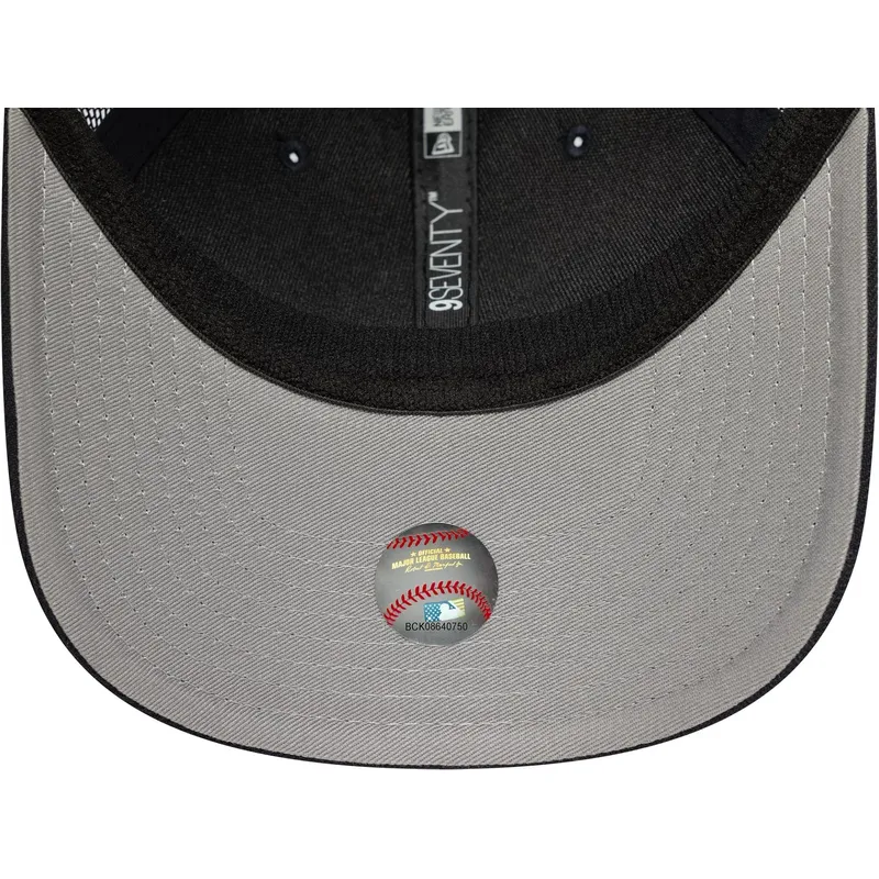 cap-islenkta-navy-blue-snapback-9seventy-stretch-snap-new-york-yankees-mlb-new-era