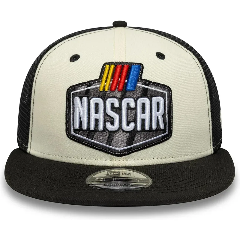 czapka-trucker-plaska-bezowo-czarna-9fifty-classics-logo-nascar-new-era