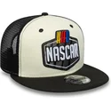 bezowo-czarna-plaska-czapka-trucker-9fifty-z-logo-classics-nascar-od-new-era