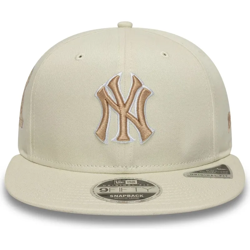 bezowa-czapka-z-daszkiem-typu-snapback-z-bezowym-logo-9fifty-original-fit-world-series-new-york-yankees-mlb-marki-new-era
