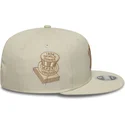 bezowa-plaska-czapka-snapback-z-bezowym-logo-9fifty-original-fit-world-series-new-york-yankees-mlb-new-era