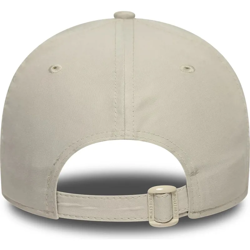 cap-islenkta-beige-adjustable-strap-9forty-tonal-flawless-new-york-yankees-mlb-new-era