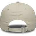 bezowa-czapka-z-zakrzywionym-daszkiem-regulowana-9forty-seasonal-infill-new-york-yankees-mlb-od-new-era
