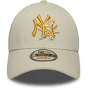 kepure-islenkta-smelio-reguliuojamas-9forty-floral-icon-new-york-yankees-mlb-new-era