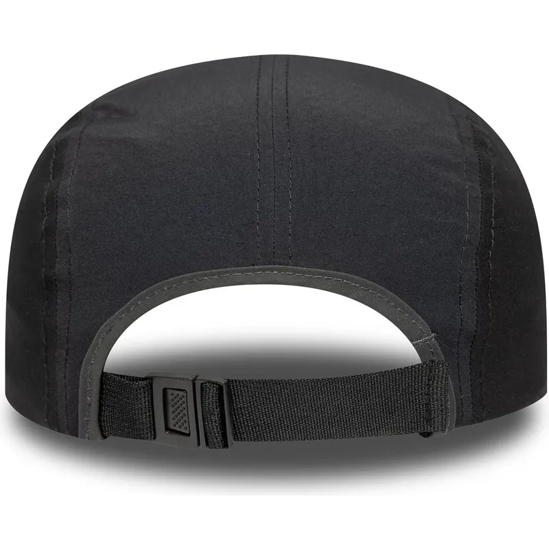 kepure-islenkta-juoda-reguliuojama-juostele-runner-tech-new-era