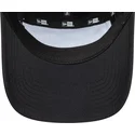 kepure-islenkta-juoda-reguliuojama-juostele-runner-tech-new-era