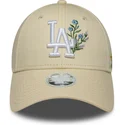 bezowa-regulowana-czapka-z-zakrzywionym-daszkiem-dla-kobiet-9forty-floral-icon-los-angeles-dodgers-mlb-new-era