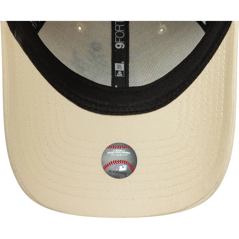 kepure-islenkta-smelio-reguliuojamas-9forty-floral-icon-los-angeles-dodgers-mlb-new-era