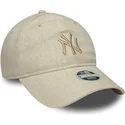 bezowa-regulowana-czapka-z-daszkiem-dla-kobiet-z-bezowym-logo-9twenty-linen-new-york-yankees-mlb-od-new-era