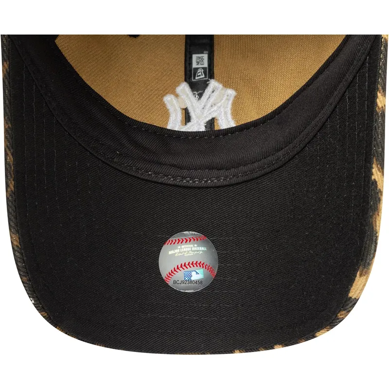 kepure-islenkta-leopardinis-reguliuojamas-9twenty-outline-new-york-yankees-mlb-new-era