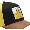snapback-z-zakrzywionym-daszkiem-w-kolorze-czarnym-zoltym-i-brazowym-pikachu-pmk6-pik-pokemon-od-capslab