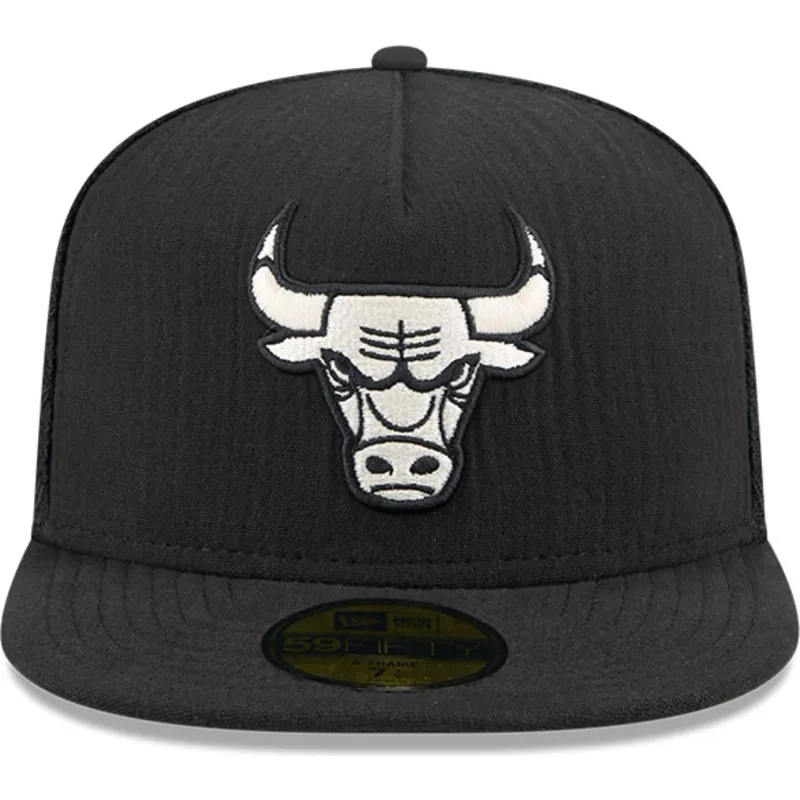 czarna-dopasowana-czapka-z-plaskim-daszkiem-59fifty-day-a-frame-chicago-bulls-nba-new-era