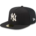 czarna-dopasowana-czapka-z-plaskim-daszkiem-59fifty-day-a-frame-new-york-yankees-mlb-new-era