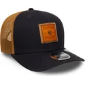 granatowo-brazowa-czapka-truckerka-9seventy-stretch-snap-z-wytloczonym-logo-new-york-yankees-mlb-od-new-era