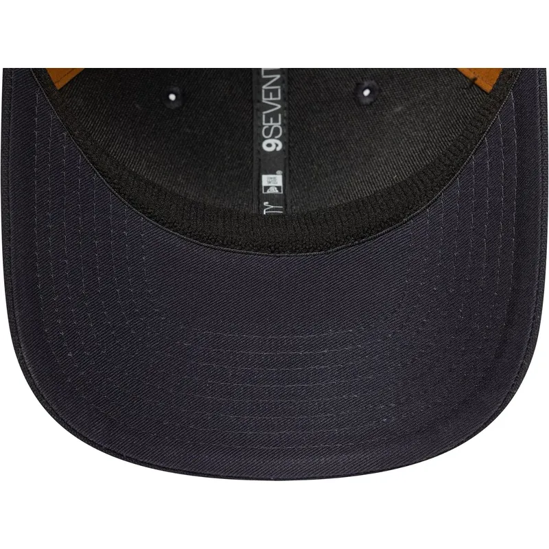 granatowo-brazowa-czapka-trucker-9seventy-stretch-snap-z-wytloczonym-logo-new-york-yankees-mlb-od-new-era