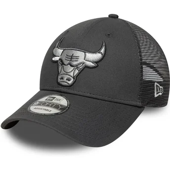 Szara regulowana czapka trucker z szarym logo 9FORTY Chicago Bulls NBA od New Era
