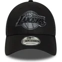 czapka-trucker-czarna-regulowana-z-szarym-logo-9forty-los-angeles-lakers-nba-new-era