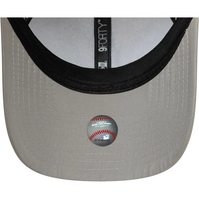 cap-islenkta-gray-adjustable-strap-9forty-flawless-new-york-yankees-mlb-new-era
