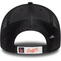 regulowana-granatowa-czapka-truckerka-z-czerwonym-logo-9forty-homefield-los-angeles-dodgers-mlb-od-new-era