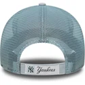 niebieska-czapka-trucker-regulowana-z-granatowym-logo-9forty-homefield-new-york-yankees-mlb-od-new-era