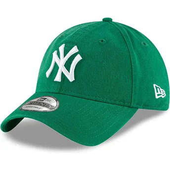 Zielona zakrzywiona czapka regulowana 9TWENTY Core Classic New York Yankees MLB od New Era