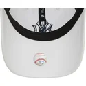 biala-zakrzywiona-czapka-z-regulacja-z-niebieskim-logo-9twenty-core-classic-new-york-yankees-mlb-od-new-era