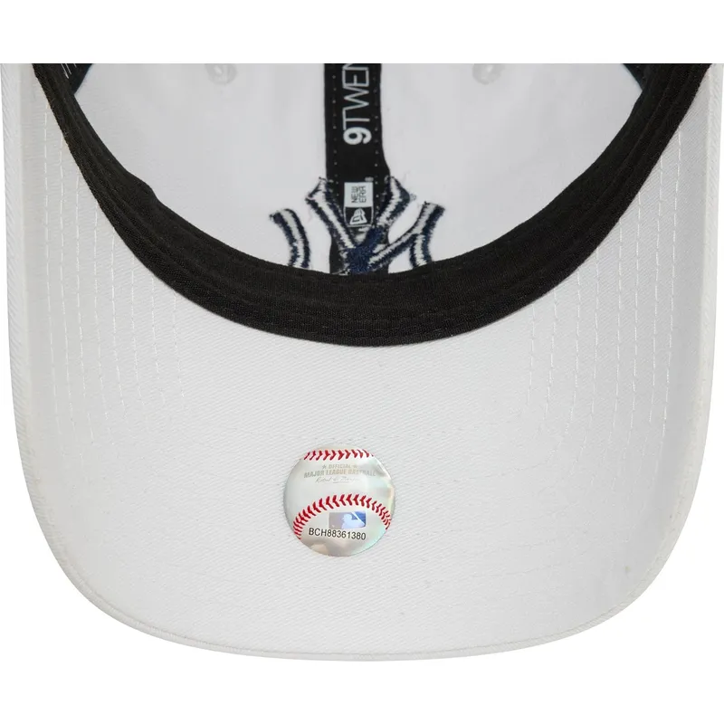 cap-islenkta-white-adjustable-strap-9twenty-core-classic-new-york-yankees-mlb-new-era
