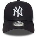 granatowo-biala-czapka-truckerka-a-frame-multi-patch-new-york-yankees-mlb-marki-new-era