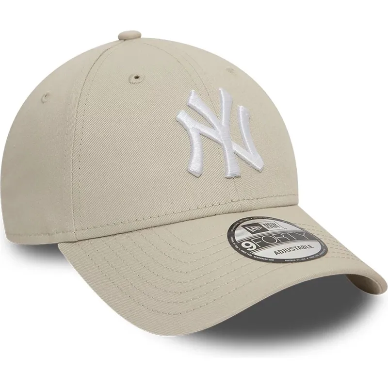 bezowa-regulowana-czapka-z-zakrzywionym-daszkiem-z-bialym-logo-9forty-league-essential-new-york-yankees-mlb-new-era