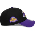 czarna-i-fioletowa-zakrzywiona-czapka-z-daszkiem-regulowana-9forty-side-patch-los-angeles-lakers-nba-od-new-era