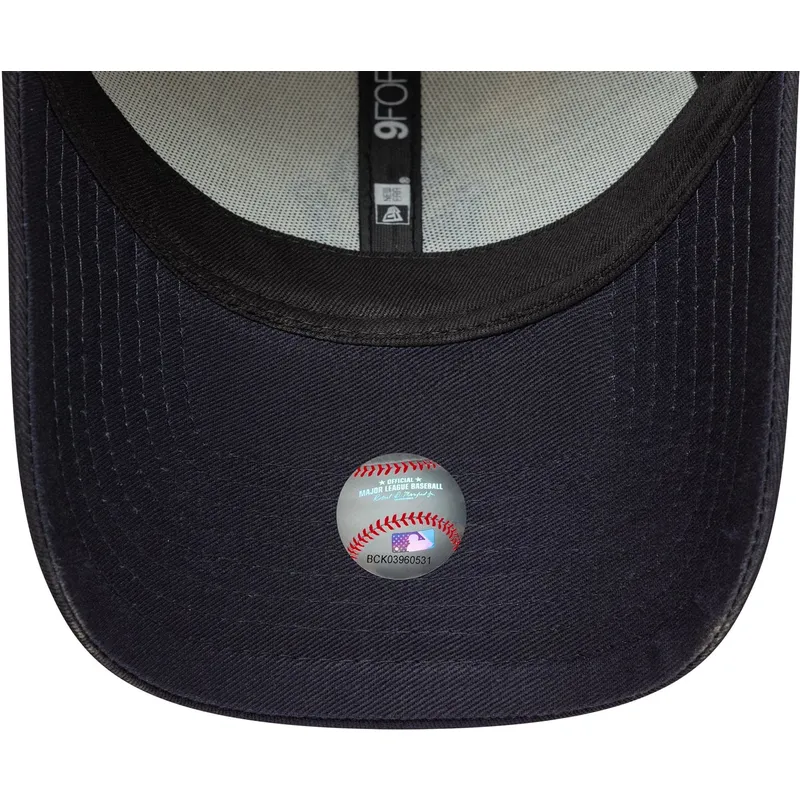 kepure-islenkta-smelio-reguliuojamas-9forty-side-script-new-york-yankees-mlb-new-era
