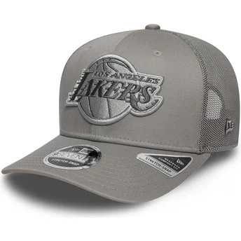 Szara czapka trucker z szarym logo 9SEVENTY Stretch Snap Tonal Los Angeles Lakers NBA od New Era