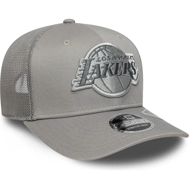 szara-czapka-trucker-z-szarym-logo-9seventy-stretch-snap-tonal-los-angeles-lakers-nba-new-era