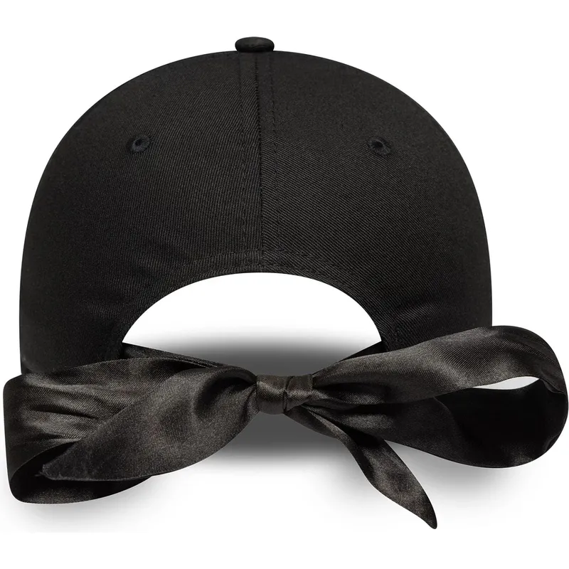 kepure-islenkta-juoda-reguliuojamas-9twenty-bow-back-new-york-yankees-mlb-new-era kepure-islenkta-juoda-reguliuojamas-9twenty-bow-back-new-york-yankees-mlb-new-era
