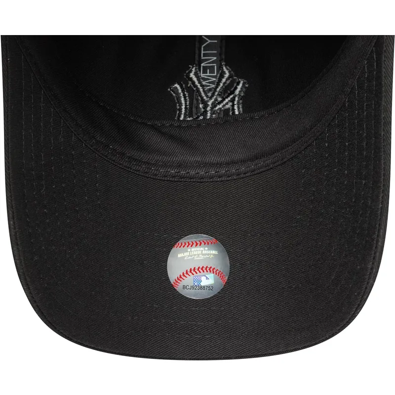 czarna-regulowana-czapka-z-daszkiem-dla-kobiet-z-czarnym-logo-9twenty-bow-back-new-york-yankees-mlb-new-era