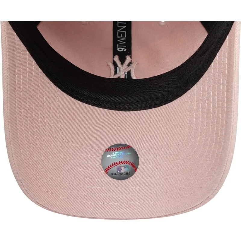 kepure-islenkta-rozine-reguliuojamas-9twenty-mini-washed-new-york-yankees-mlb-new-era kepure-islenkta-rozine-reguliuojamas-9twenty-mini-washed-new-york-yankees-mlb-new-era