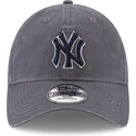 regulowana-szara-czapka-z-zakrzywionym-daszkiem-z-niebieskim-logo-9twenty-core-classics-new-york-yankees-mlb-od-new-era