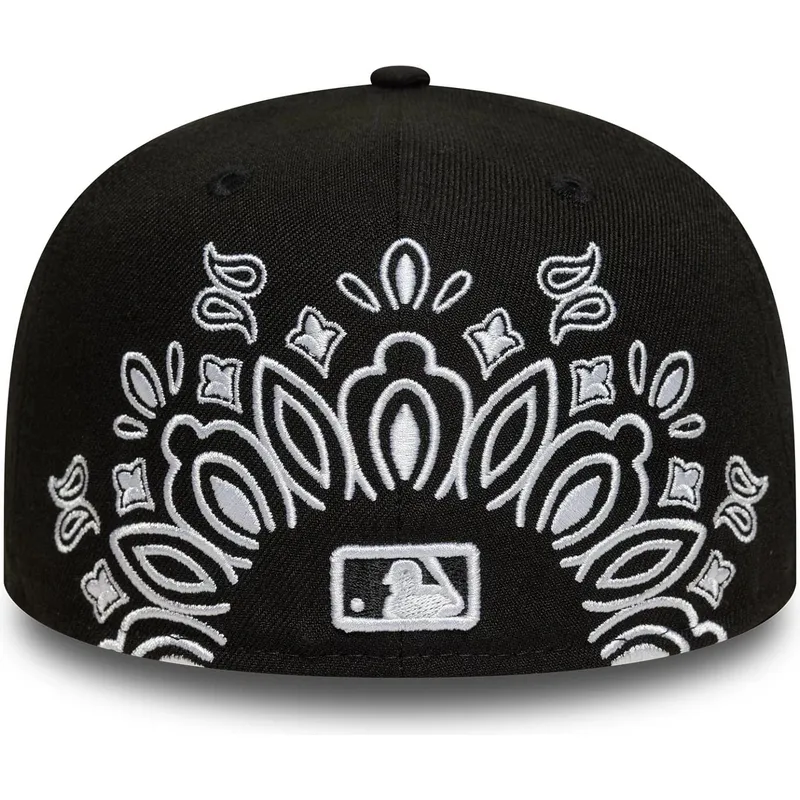 kepure-plokscia-juoda-priglundanti-59fifty-paisley-new-york-yankees-mlb-new-era