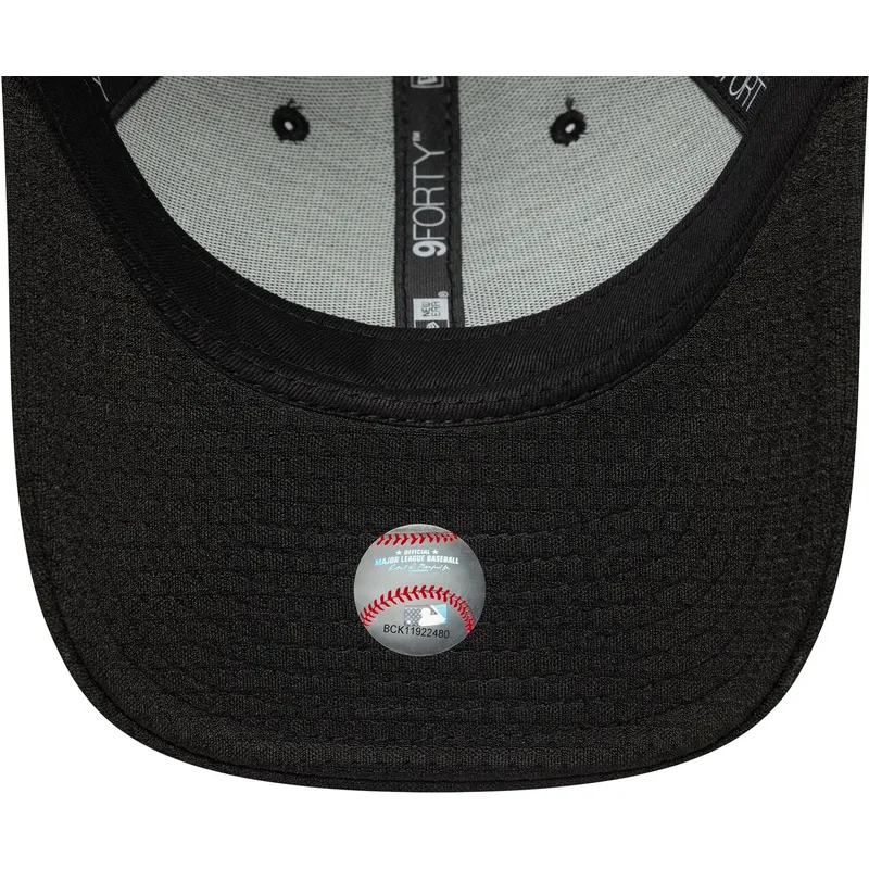 cap-islenkta-black-snapback-9forty-flawless-mesh-new-york-yankees-mlb-new-era