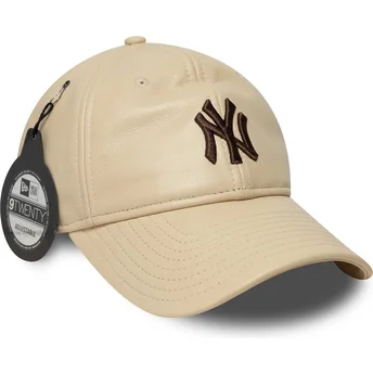 Beżowa regulowana czapka z zakrzywionym daszkiem z brązowym logo 9TWENTY Leather New York Yankees MLB od New Era