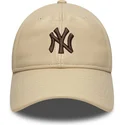 cap-islenkta-beige-adjustable-strap-marron-9twenty-leather-new-york-yankees-mlb-new-era