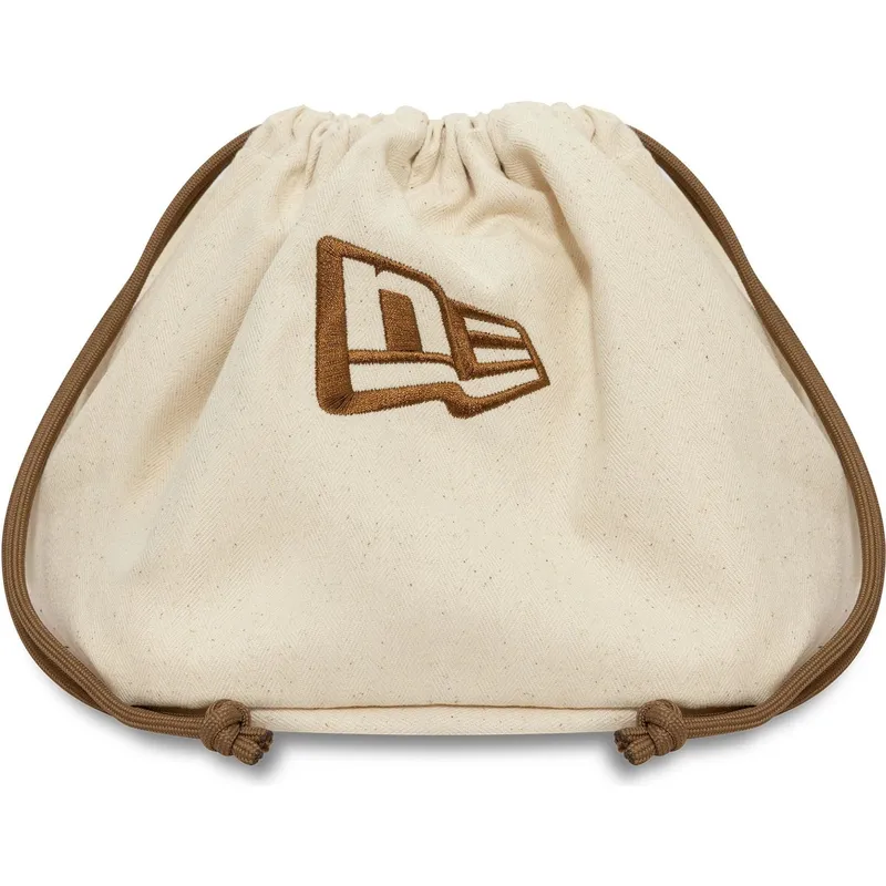 czapka-z-daszkiem-czarna-regulowana-9twenty-leather-new-york-yankees-mlb-new-era