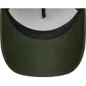 brazowo-zielona-czapka-trucker-a-frame-z-naszywka-zwierzeca-z-bawolem-marki-new-era