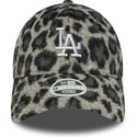czarna-zakrzywiona-regulowana-czapka-damska-9forty-cosy-animal-los-angeles-dodgers-mlb-od-new-era
