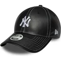 czarna-zakrzywiona-czapka-z-daszkiem-regulowana-damska-9forty-topstitch-pu-new-york-yankees-mlb-od-new-era