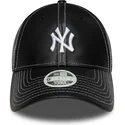 czarna-zakrzywiona-czapka-z-daszkiem-regulowana-damska-9forty-topstitch-pu-new-york-yankees-mlb-od-new-era