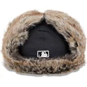 czarna-plaska-czapka-dopasowana-59fifty-z-zimowymi-nausznikami-chicago-white-sox-mlb-od-new-era
