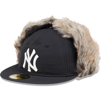 Czarna płaska czapka 59FIFTY z klapami na uszy New York Yankees MLB od New Era