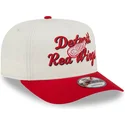 bezowo-czerwona-zakrzywiona-czapka-snapback-9fifty-a-frame-chainstitch-detroit-red-wings-nhl-new-era