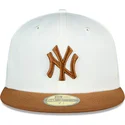 biala-i-brazowa-plaska-czapka-59fifty-chrome-toast-side-patch-new-york-yankees-mlb-od-new-era
